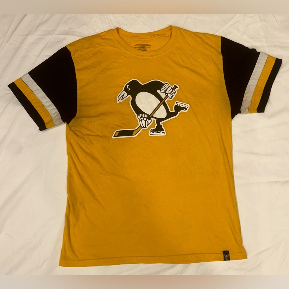 PITT PENGUINS Yellow Shirt W/ Embroidered Sleeves Sz.XL